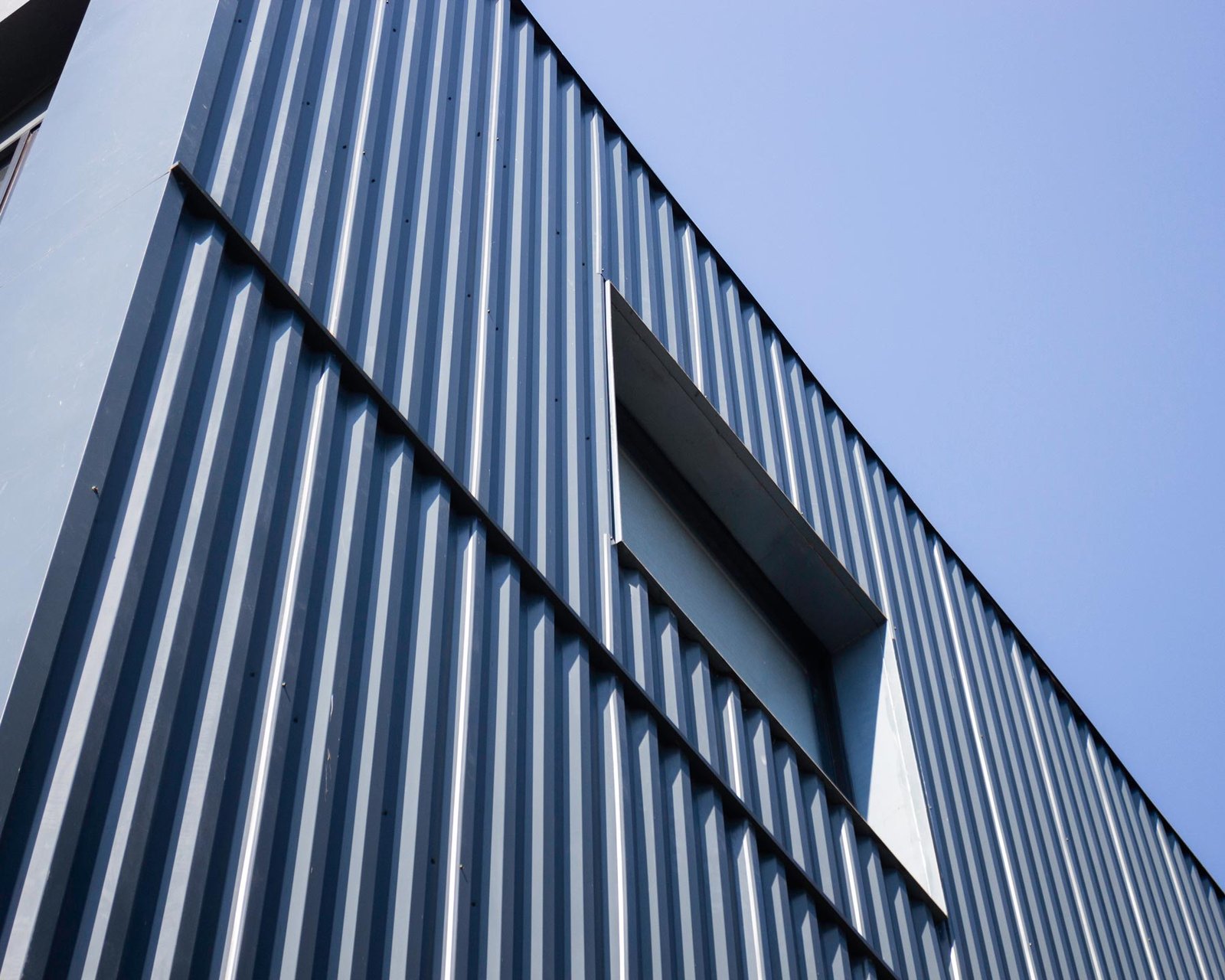 Les toits d'Orivana - Bardage métallique